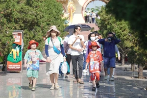 Khu vui chơi TP.HCM nhộn nhịp ngày đầu nghỉ Tết Dương lịch