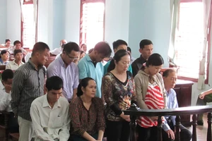 Lừa đảo trăm tỉ ở miền Tây: 'Bế' bụng bầu xin hưởng án treo