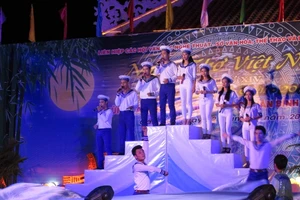 Giây phút sâu lắng khi nghĩ về Tổ quốc