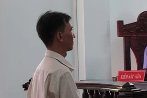 Chồng dọa tự tử vì giận vợ không có cơm nước sẵn