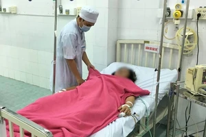 Cứu sống một người mất máu nặng do xuất huyết vết mổ lấy thai