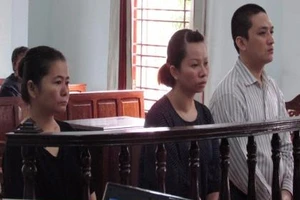 Nghi bị bán làm gái bán dâm, cô gái nhanh trí gọi công an