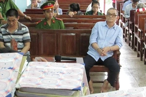 Trung tâm bị đình chỉ vẫn cho 'ra lò' hơn... 2.000 chứng chỉ 