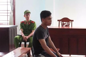 Bị đi tù, còn bị người yêu nhí đòi 70 triệu tiền... bồi thường 'yêu'