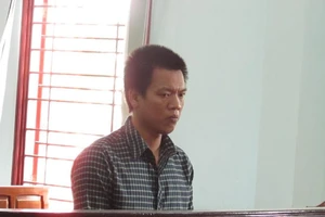 Dắt trộm xe 1 km bỏ giữa đường vì... chuông kêu quá to