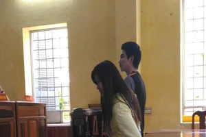 Mê dùng ma túy bị anh họ lừa mất xe, điện thoại