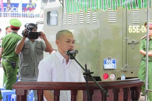 Trộm gặp công an: 'Sợ quá móc nhầm kim tiêm'