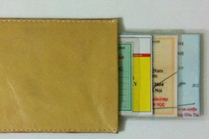 Bị tù vì quyết không cho công an xem giấy tờ xe