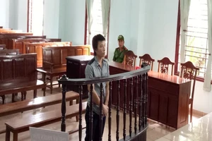 Đâm 2 người trọng thương chỉ vì cái micro karaoke