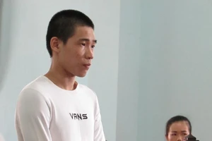 Tắm ao về, em trai xâm hại chị họ nhí