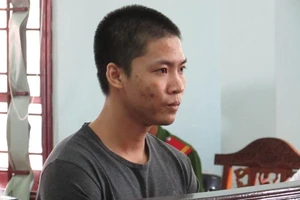 'Hẹn hò' ở gốc cây vú sữa, nam thanh niên lãnh 8 năm tù
