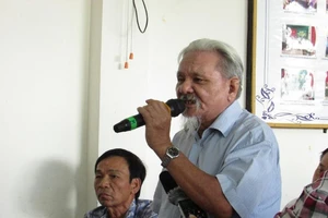 Cử tri đề nghị chấn chỉnh việc bán BHYT kiểu áp đặt