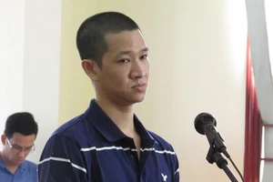 Mất 13 tỉ vì ham mua ô tô chính hãng giá rẻ