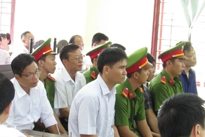 Vụ xử 3 cán bộ NH: Tòa chuyển sang tranh luận