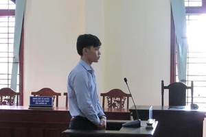 Nhân viên bị trừ lương nên trộm của công ty cho bõ tức 