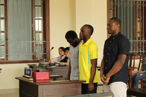 Sập bẫy chiêu giữ giùm hàng triệu USD, hai phụ nữ mất 1,6 tỉ