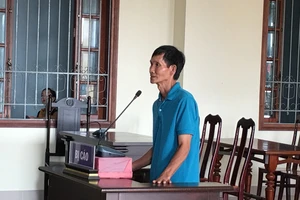 Trộm điện thoại bị cửa hàng đòi 2 lần vẫn quyết không trả 