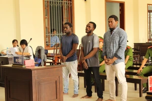 Chân dung 3 'ông thần' lừa phụ nữ Việt qua mạng