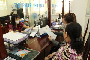 Không nghiêm túc phòng dịch sẽ không được giải quyết TTHC