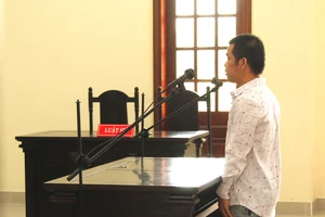 1 bị cáo phạm tội hiếp dâm được giảm án 5 năm tù