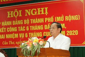 Bí thư Cần Thơ yêu cầu phải chủ động đối phó với sạt lở