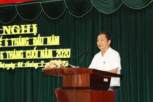 Cần Thơ: Cách chức, cảnh cáo 2 công chức ngành thuế