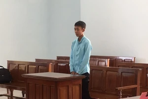 Giảm 2 năm tù cho thanh niên ‘yêu’ bạn gái nhí