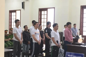 Bị cáo cầm đầu nhóm đòi nợ kiểu xã hội đen được giảm án