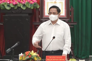 Thủ tướng làm việc về công tác phòng dịch ở Cần Thơ