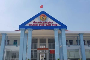 Cần Thơ: 2 cơ sở y tế ngưng nhận bệnh để chuẩn bị thành lập BV dã chiến