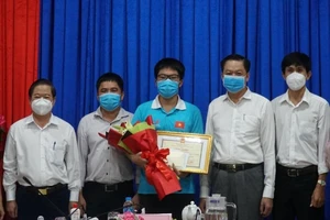 Cần Thơ khen thưởng học sinh đạt Huy chương vàng Olympic Sinh học quốc tế