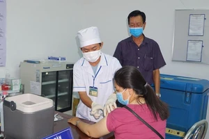 Cần Thơ chuẩn bị tiêm hơn 170.000 liều vaccine phòng COVID-19 