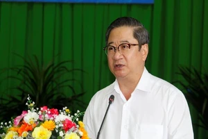 Chủ tịch Cần Thơ chỉ đạo sớm chi tiền hỗ trợ người dân khó khăn
