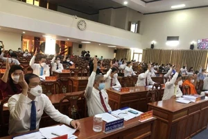 Cần Thơ: Miễn học phí học kỳ I, bổ sung 1.000 tỉ cho phòng dịch, an sinh