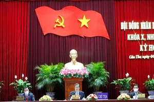 Lãnh đạo UBND TP Cần Thơ trả lời chất vấn nhiều vấn đề nóng 