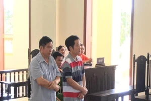 2 bị cáo tại ngoại không đến tòa, HĐXX nói sẽ 'bắt giam tất'