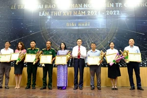 Cần Thơ trao Giải báo chí Phan Ngọc Hiển cho 49 tác phẩm 