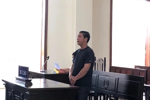 Sơ thẩm, bị hại xin giảm nhẹ cho bị cáo, sau đó kháng cáo yêu cầu tăng hình phạt