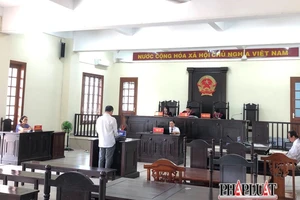 Ô tô trôi, thay vì đạp thắng lại đạp nhầm chân ga