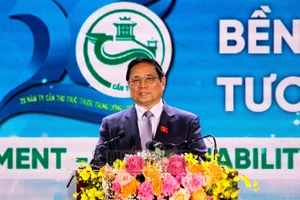 Thủ tướng: Cần Thơ phải đi lên bằng nội lực của mình, không trông chờ, ỷ lại