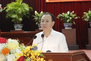 Bí thư Cần Thơ: Trong quý II phải có đề án thí điểm thu phí, lệ phí