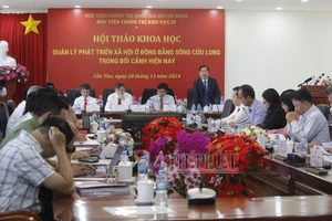 Người lãnh đạo phải giỏi, tầm nhìn tốt, thương dân, lấy dân làm chuẩn