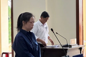 Chi cục trưởng thi hành án biển thủ hơn 20 tỉ rồi bỏ trốn, kế toán lãnh 15 năm tù