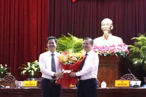 Ông Trương Cảnh Tuyên được bầu giữ chức Chủ tịch UBND TP Cần Thơ