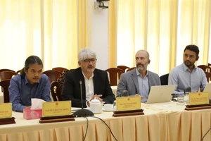 Cơ quan phát triển Pháp họp với Cần Thơ về dự án 1.200 tỉ ở Ngã Bảy