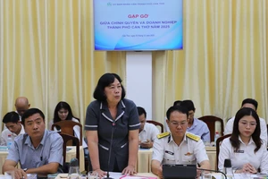 Cần Thơ: 'Doanh nghiệp còn phiền hà vì cán bộ chưa đáp ứng mong đợi'