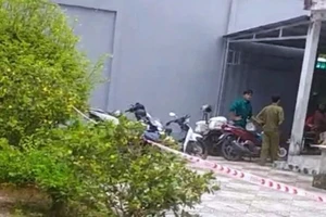 Cà Mau: Truy tố một học sinh lớp 11 cướp vàng của bà nội 