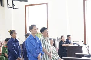 Cựu tổng giám đốc và nhân viên Công ty Tài chính Cao su lại hầu tòa ở Cần Thơ