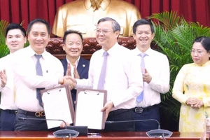 Tập đoàn T&T mong muốn đầu tư vào hàng loạt dự án đô thị, năng lượng lớn ở Cần Thơ