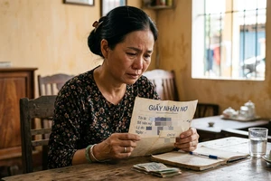 Ký nhận nợ hơn 31 tỉ, ra tòa nói "viết để giúp chủ nợ" 